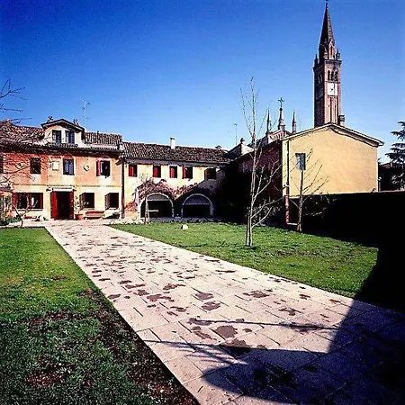 Borgo Conti B&B Nocleg ze śniadaniem *