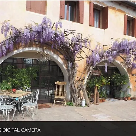 Borgo Conti B&B Nocleg ze śniadaniem *